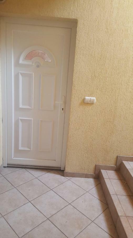 Kristaly Apartman سيغيد المظهر الخارجي الصورة