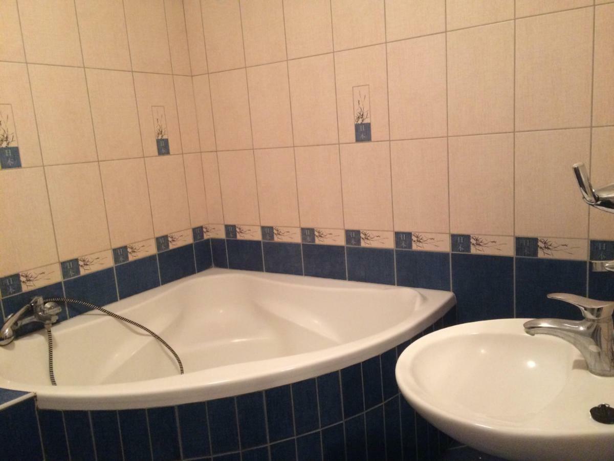 Kristaly Apartman سيغيد المظهر الخارجي الصورة